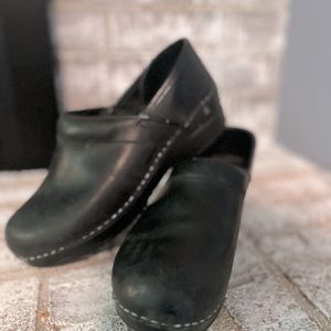 Woman’s Dansko Shoes